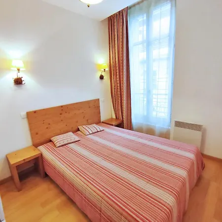 La Petite Ourse, T2, Centre Luchon, Wifi, Casier A Skis, Ascenseur, 4 Personnes Bagnères-de-Luchon