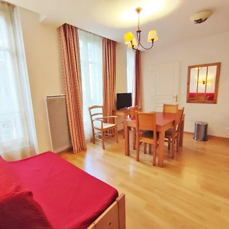 La Petite Ourse, T2, Centre Luchon, Wifi, Casier A Skis, Ascenseur, 4 Personnes